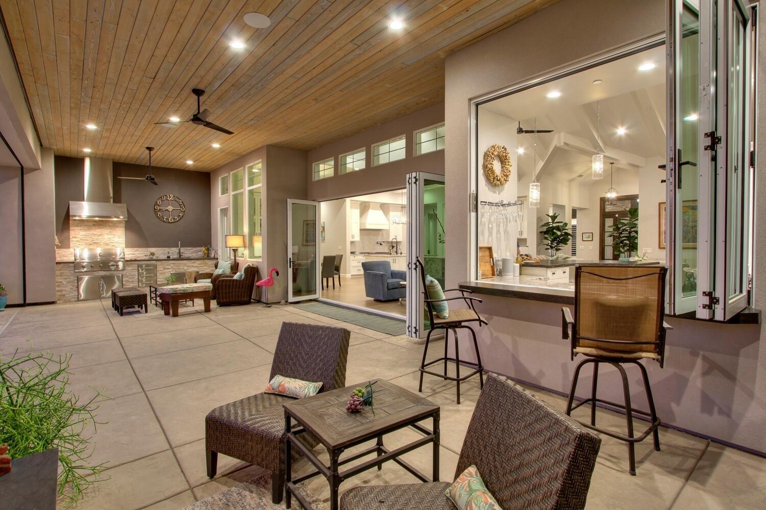 9325 S Los Lagos Circle