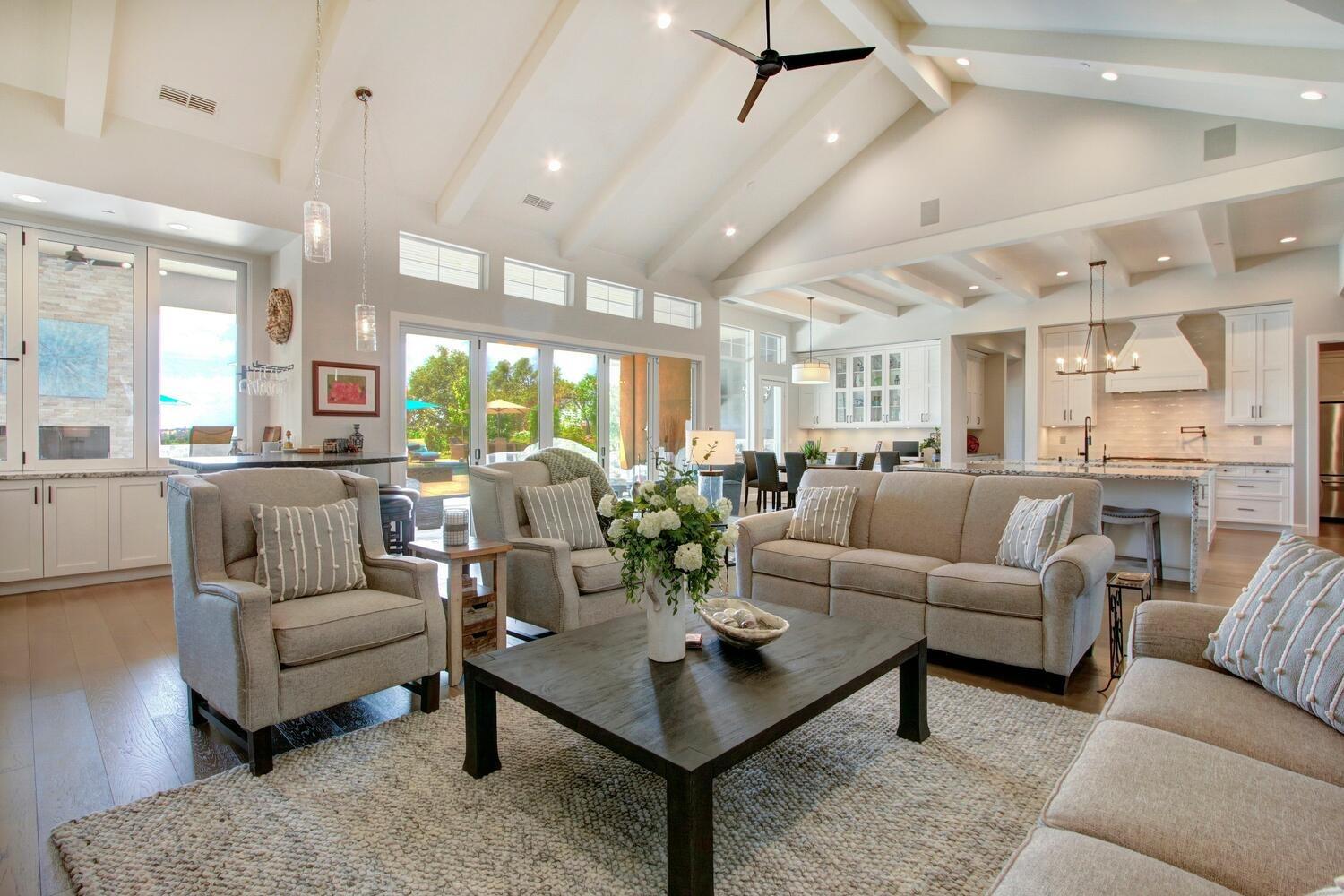 9325 S Los Lagos Circle