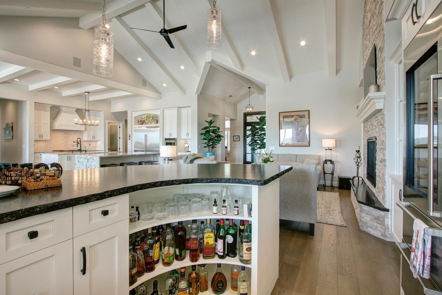 9325 S Los Lagos Circle