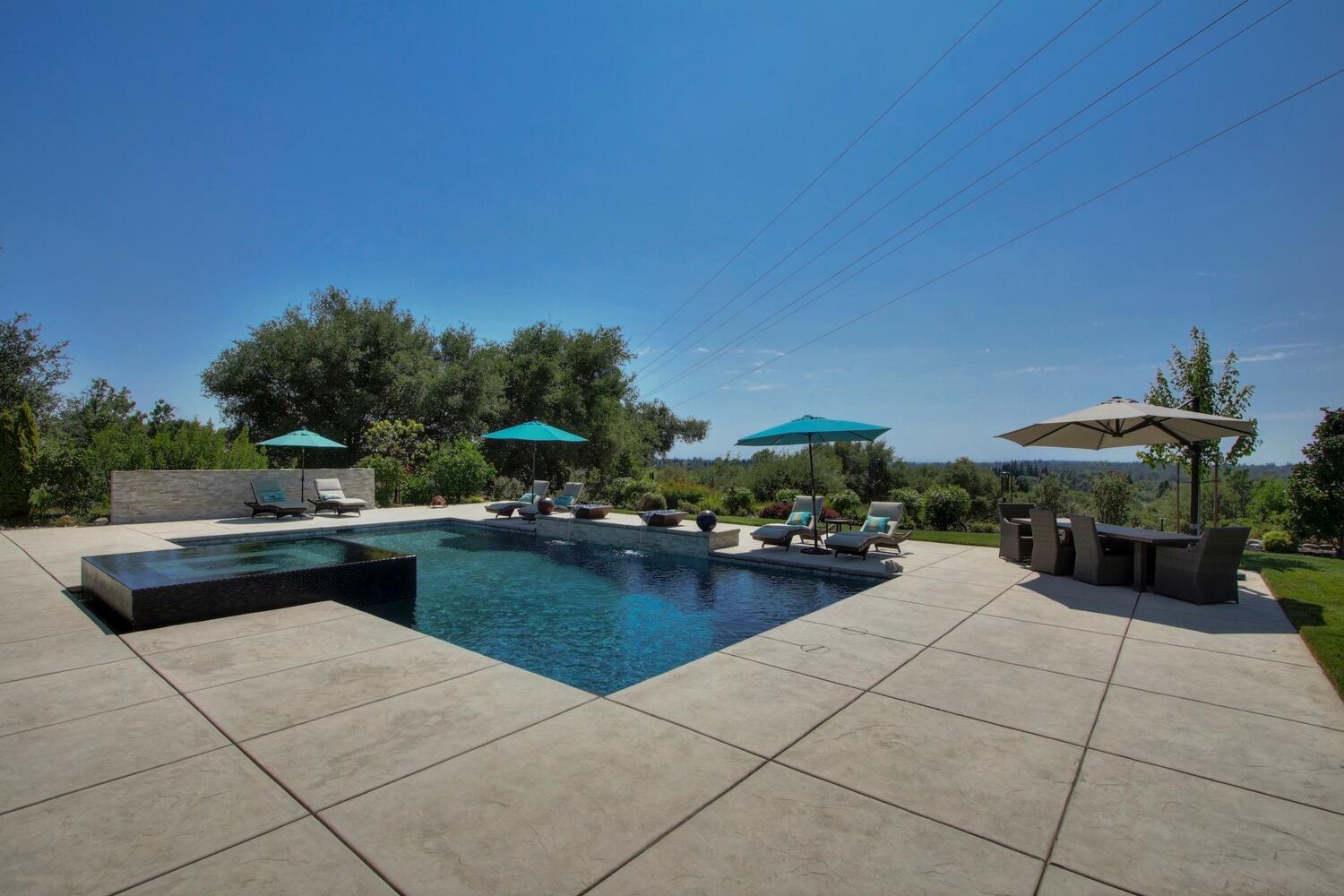 9325 S Los Lagos Circle