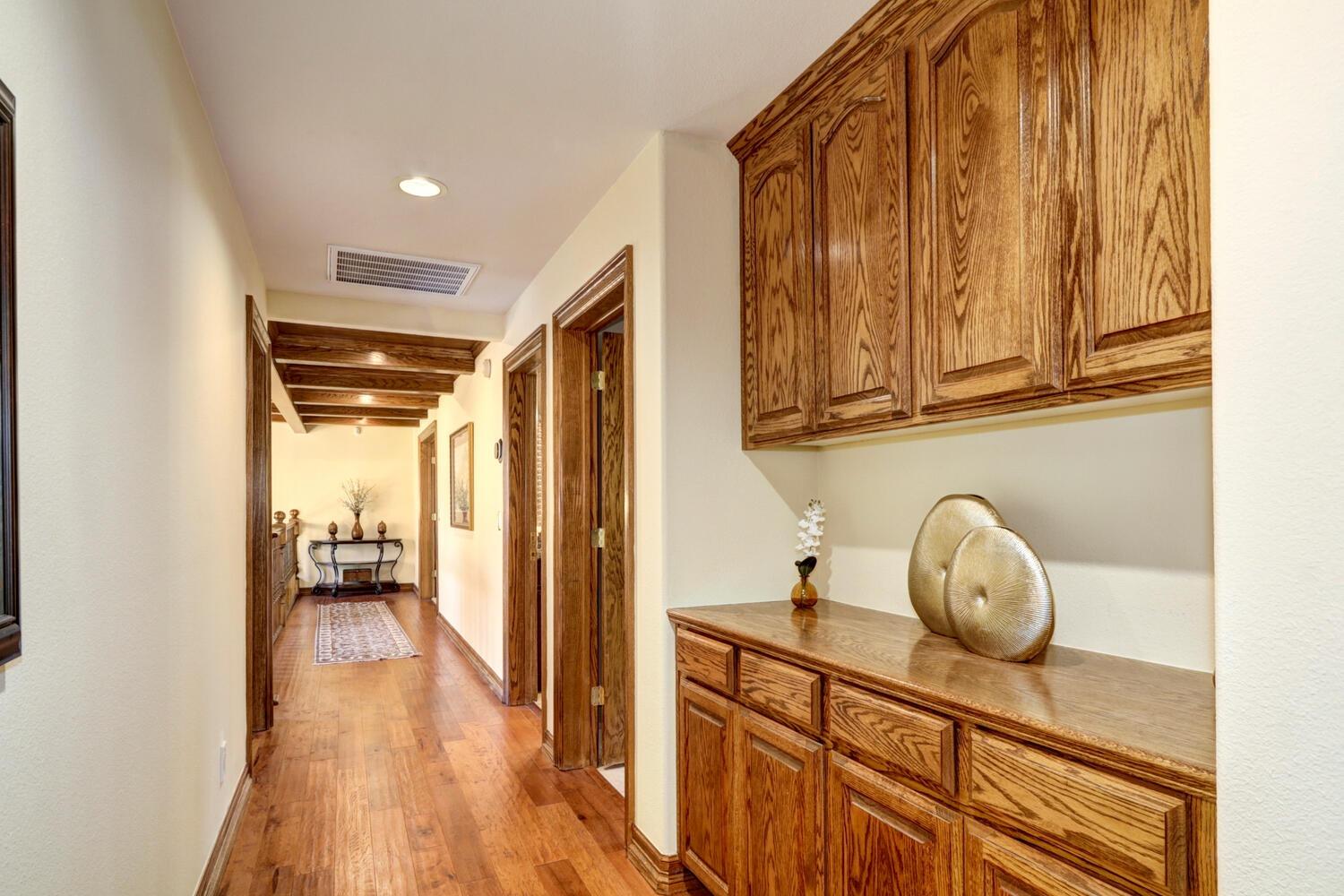 8600 Los Lagos Circle