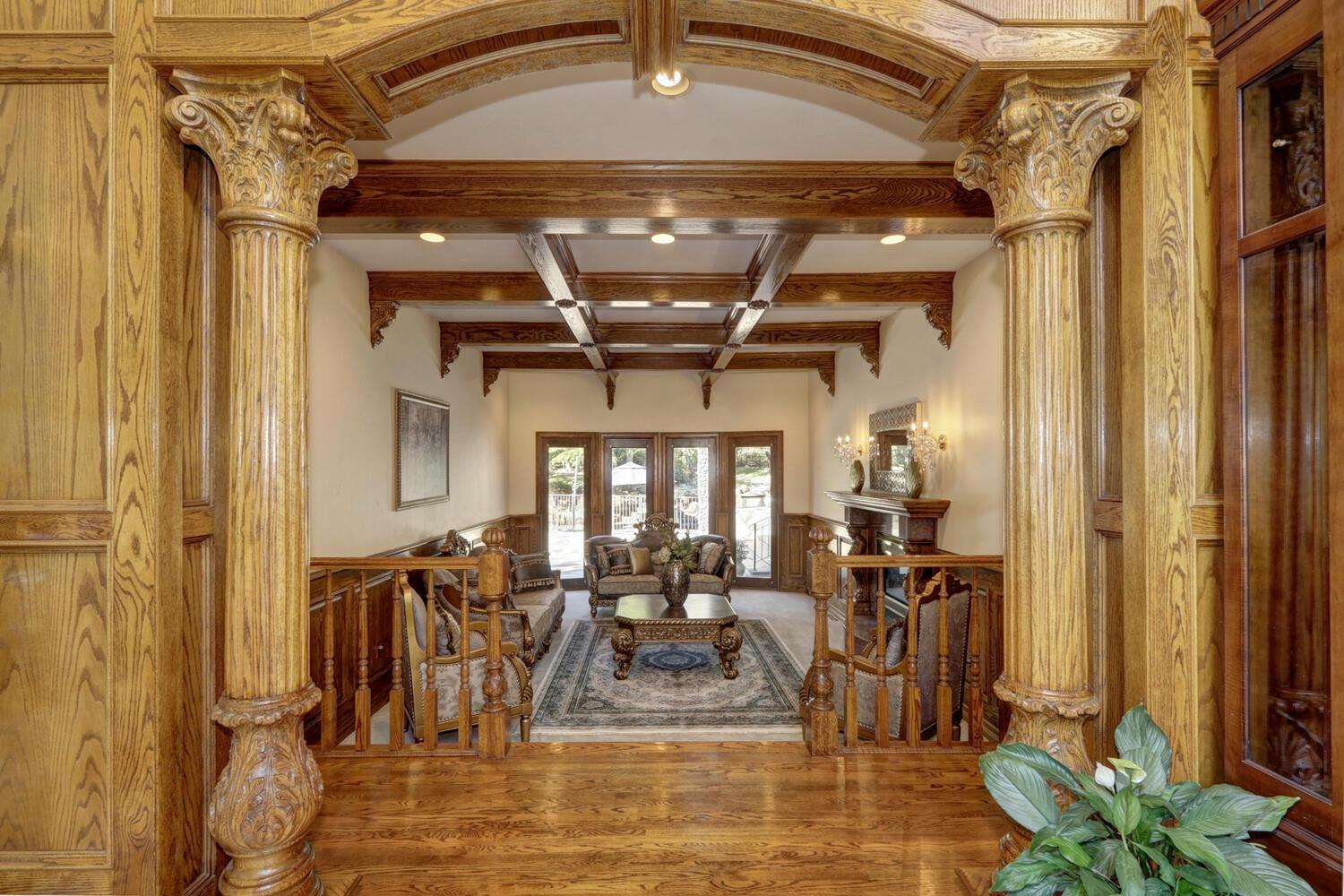 8600 Los Lagos Circle