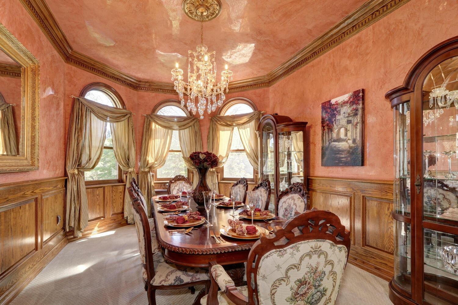 8600 Los Lagos Circle