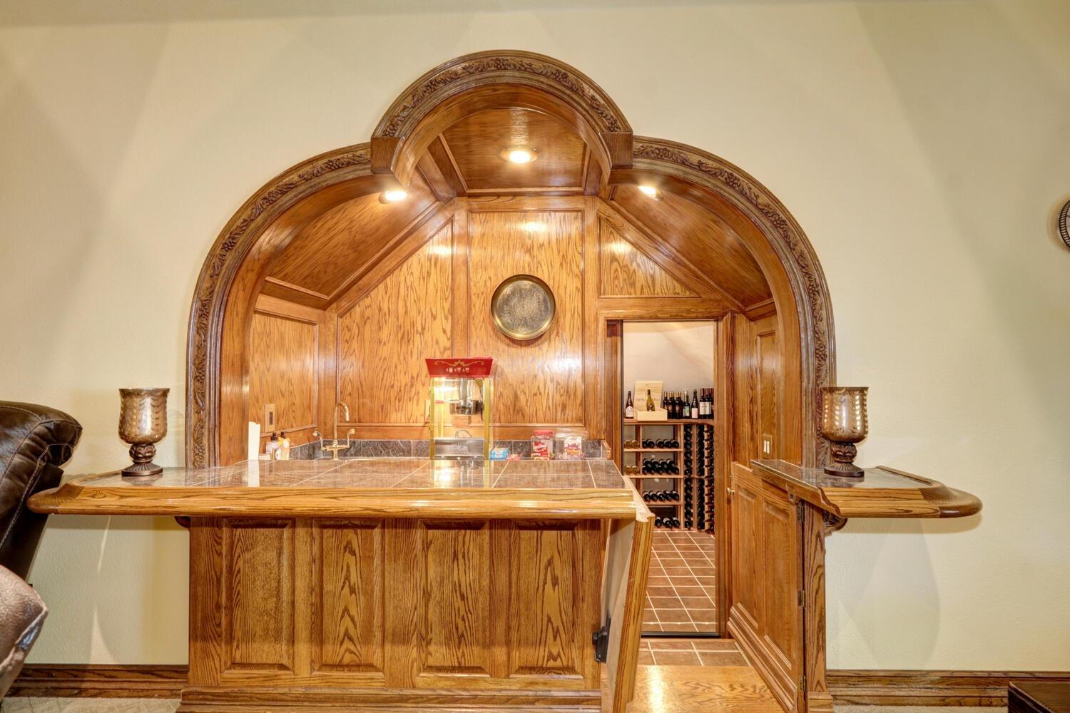 8600 Los Lagos Circle