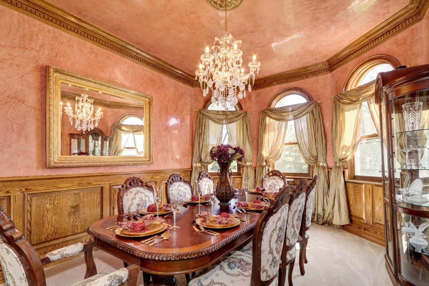 8600 Los Lagos Circle