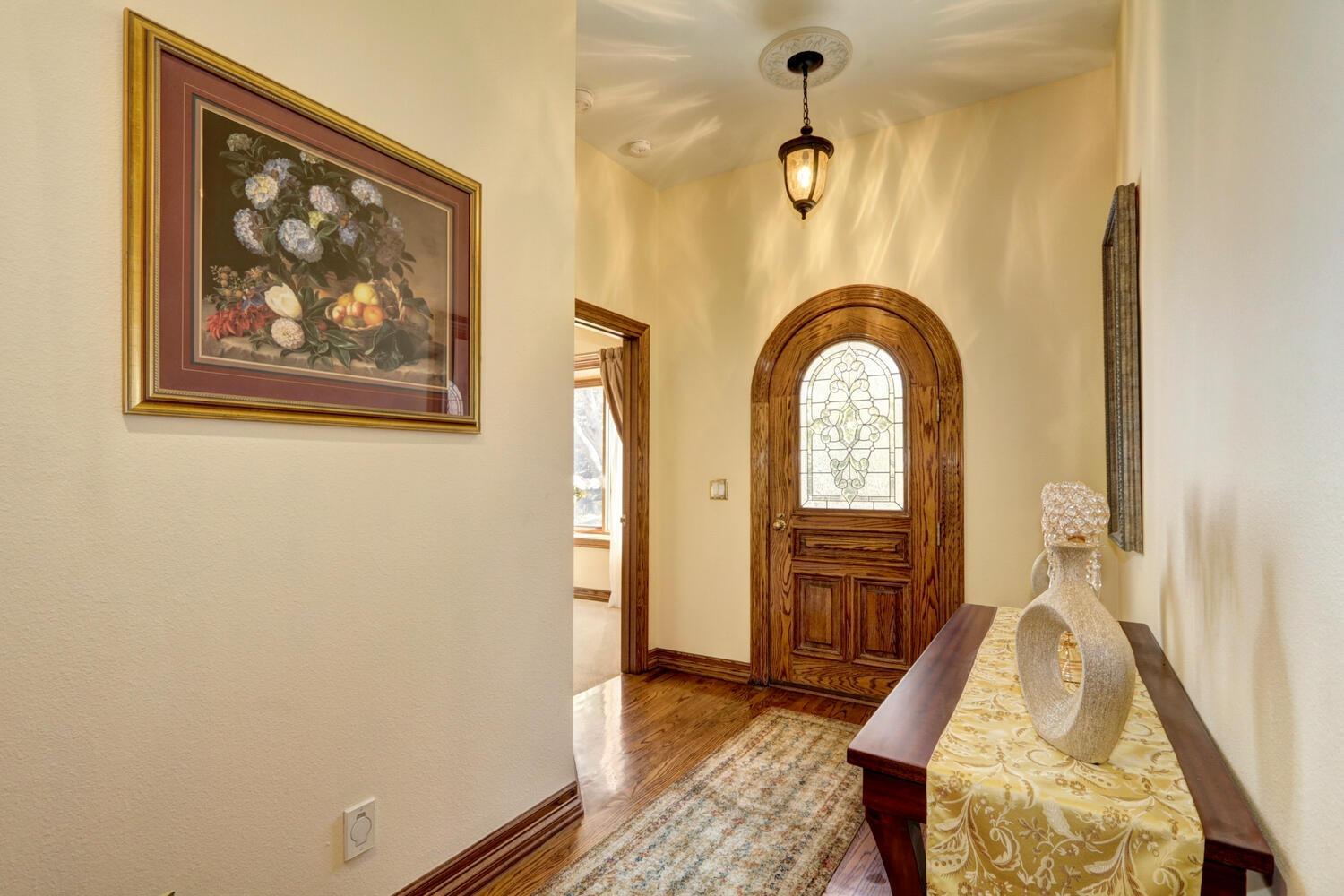 8600 Los Lagos Circle