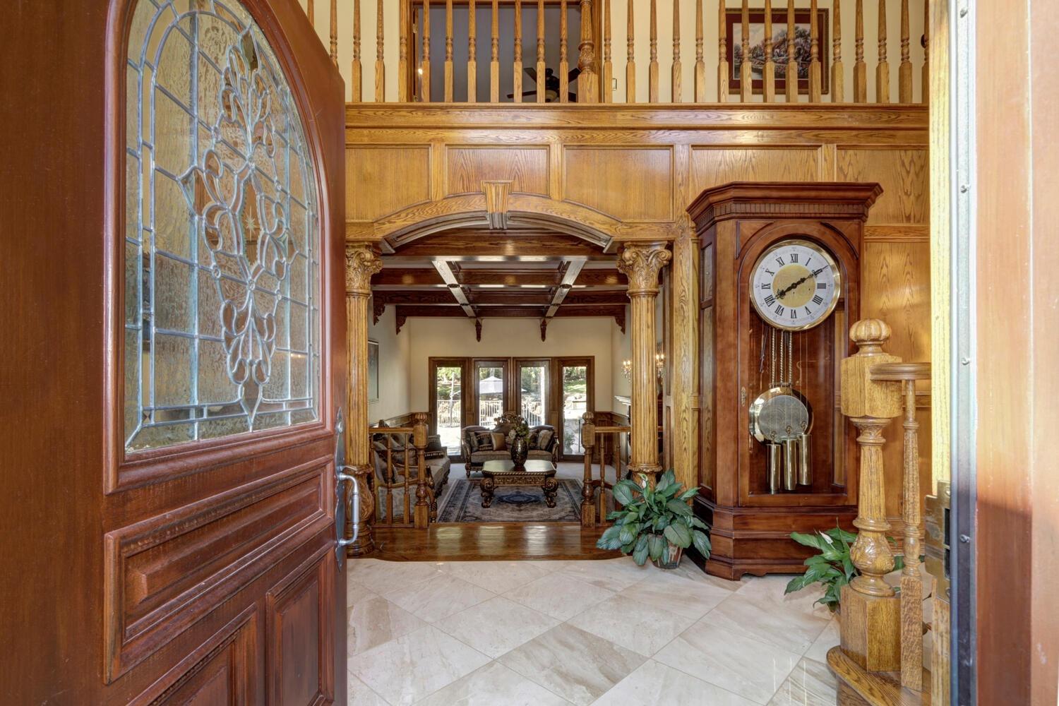 8600 Los Lagos Circle