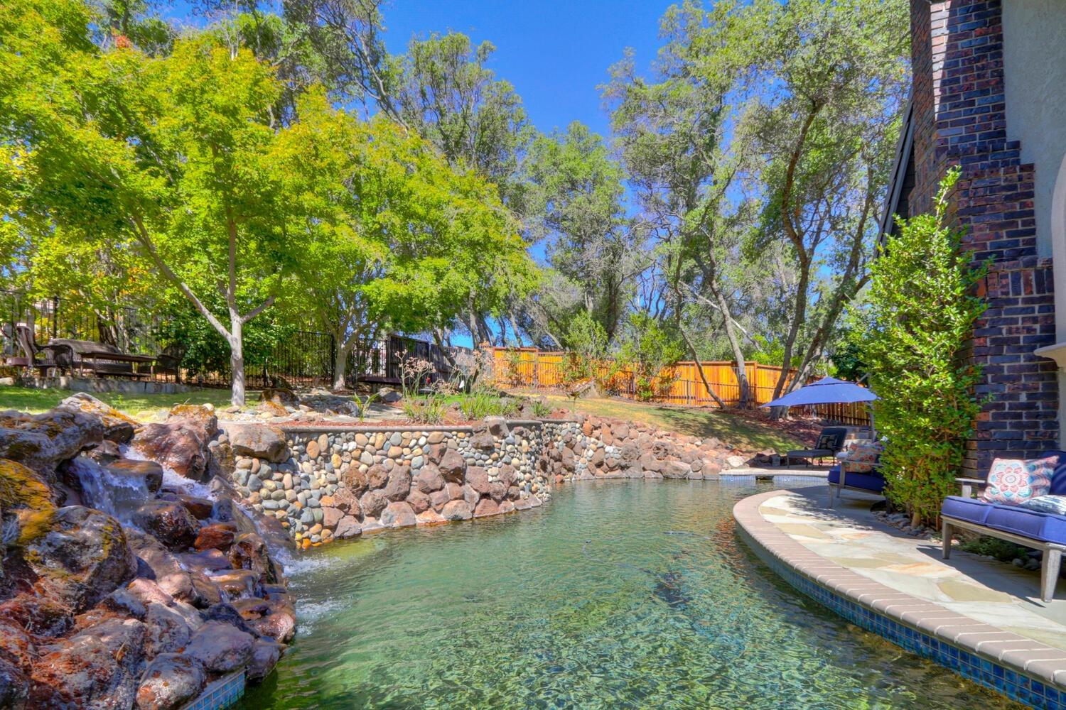 8600 Los Lagos Circle