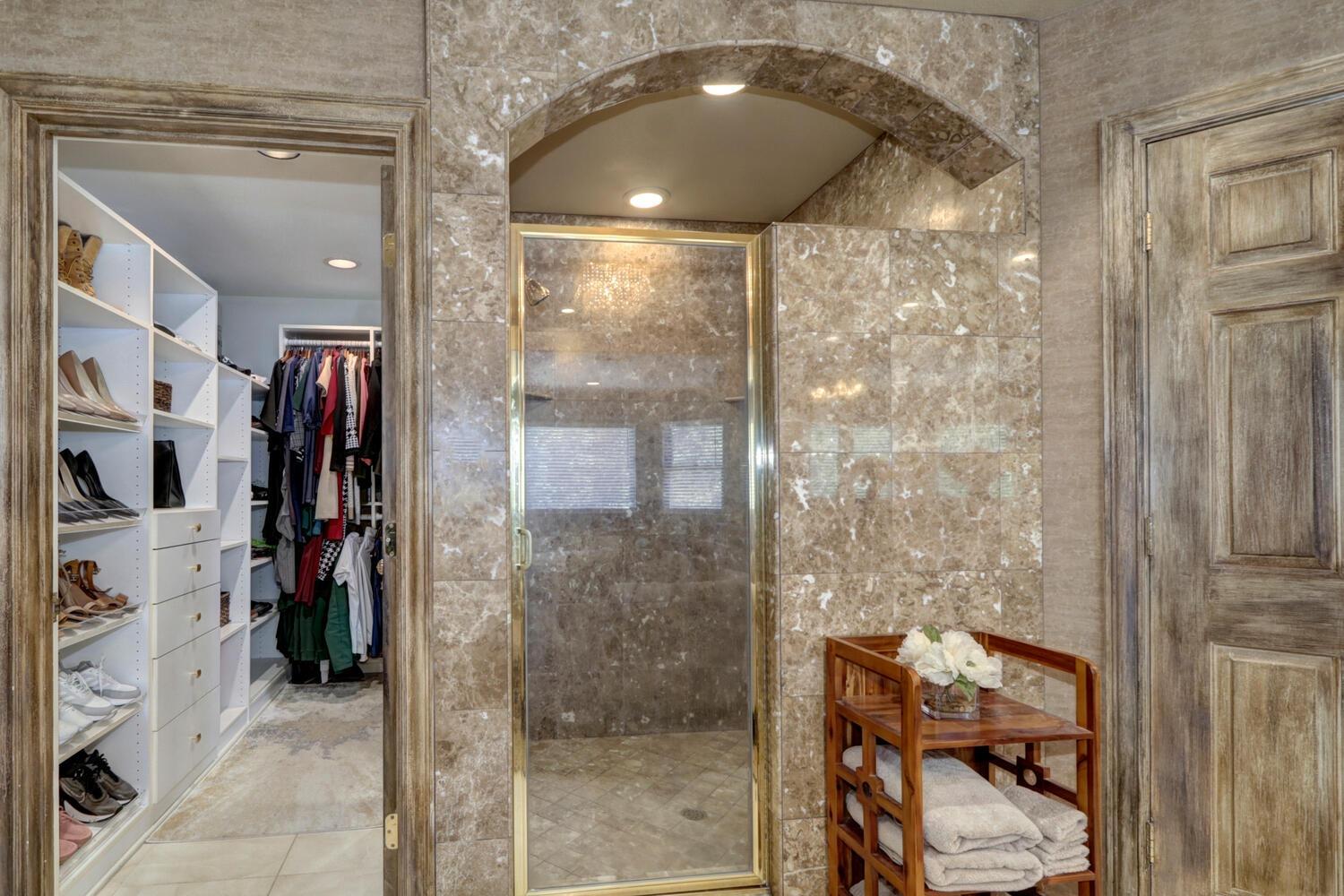 8600 Los Lagos Circle