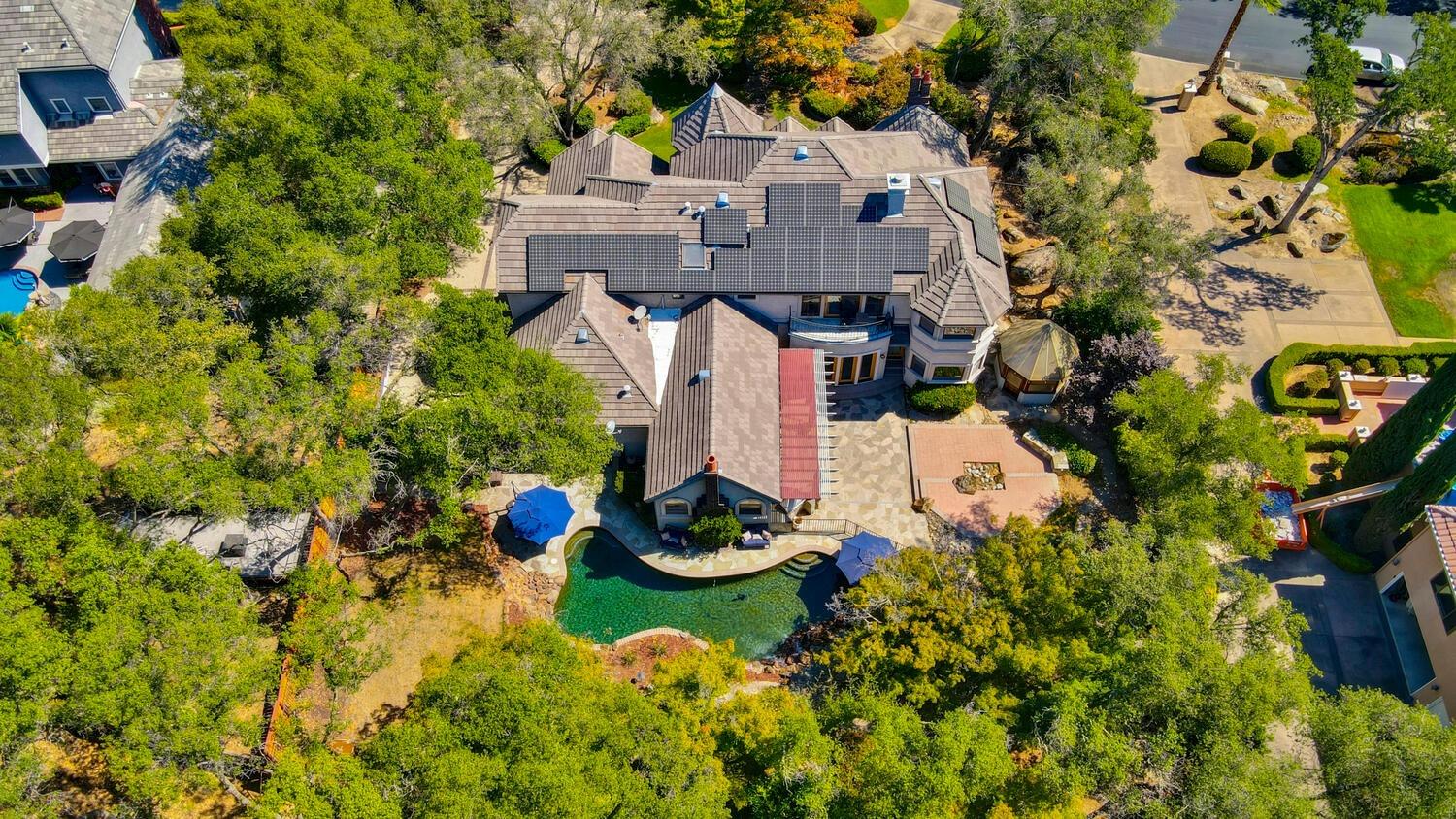 8600 Los Lagos Circle