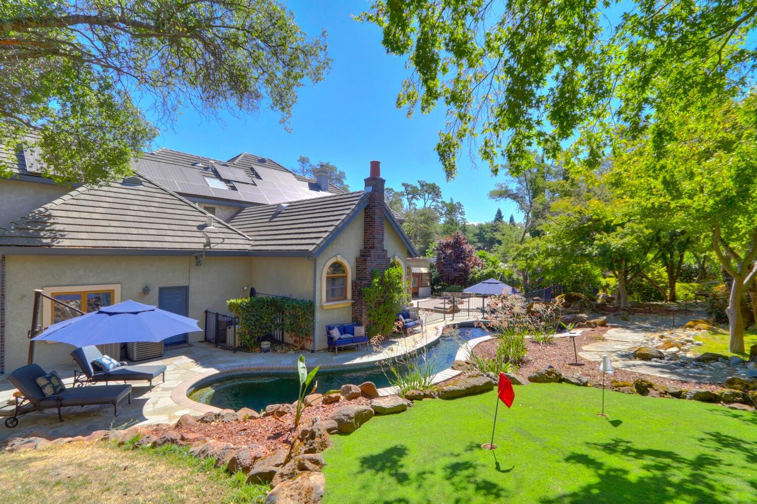 8600 Los Lagos Circle