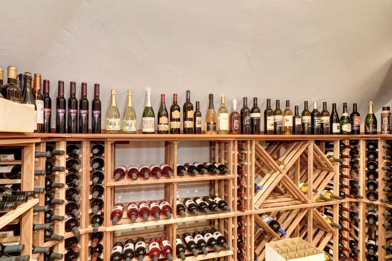 8600 Los Lagos Circle