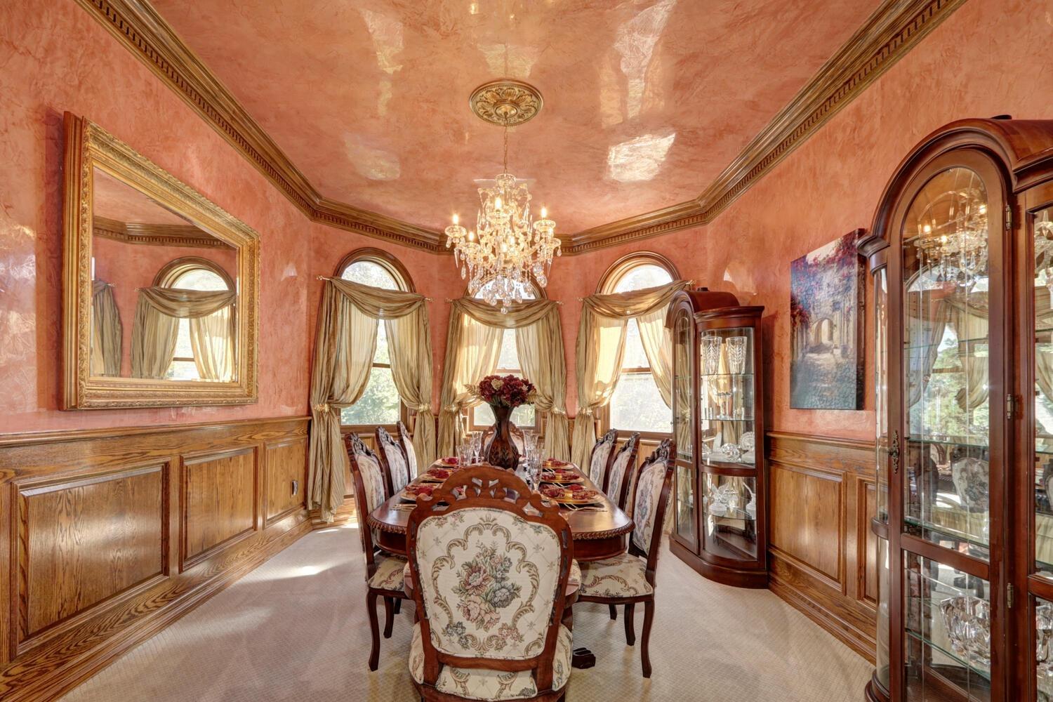 8600 Los Lagos Circle