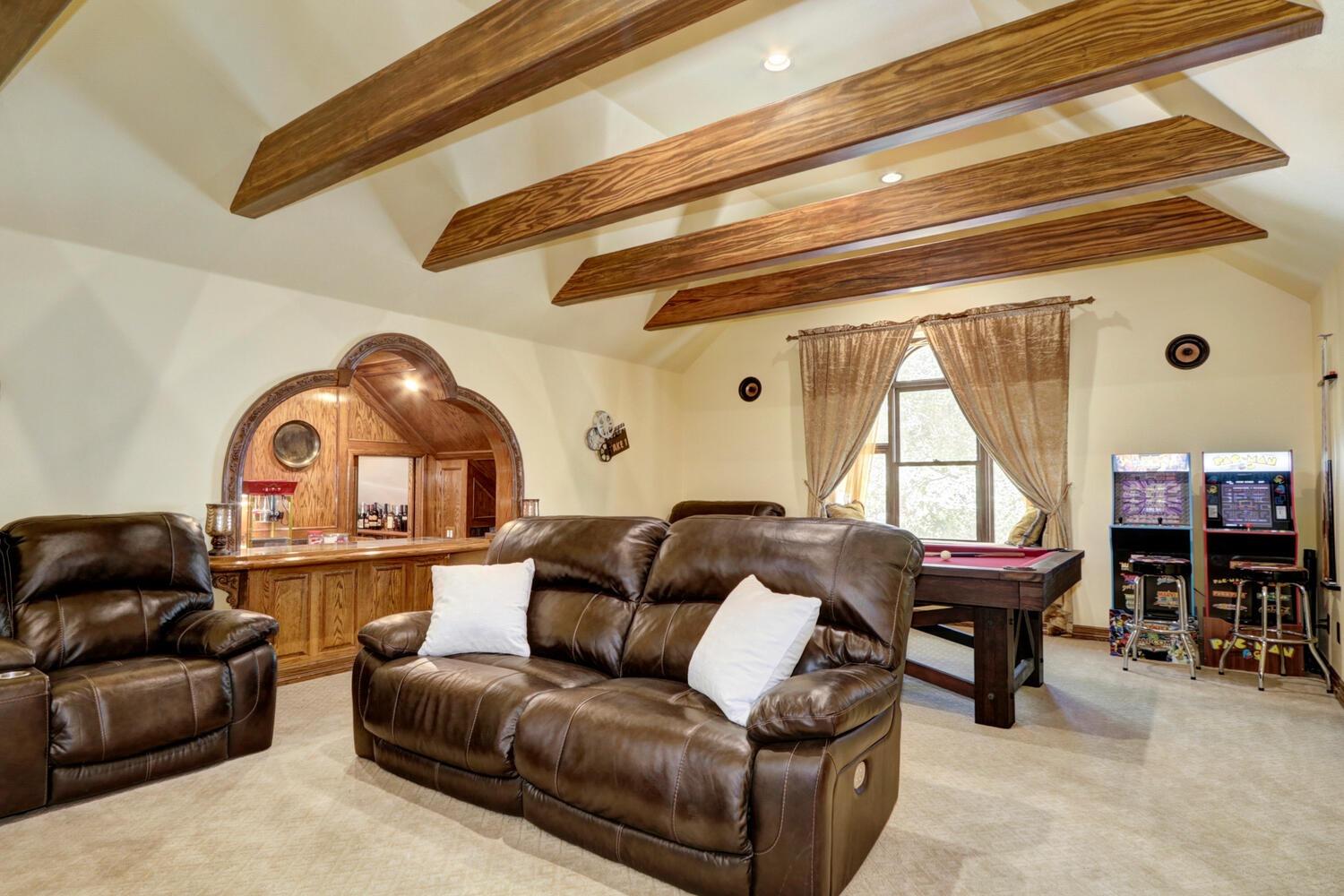 8600 Los Lagos Circle