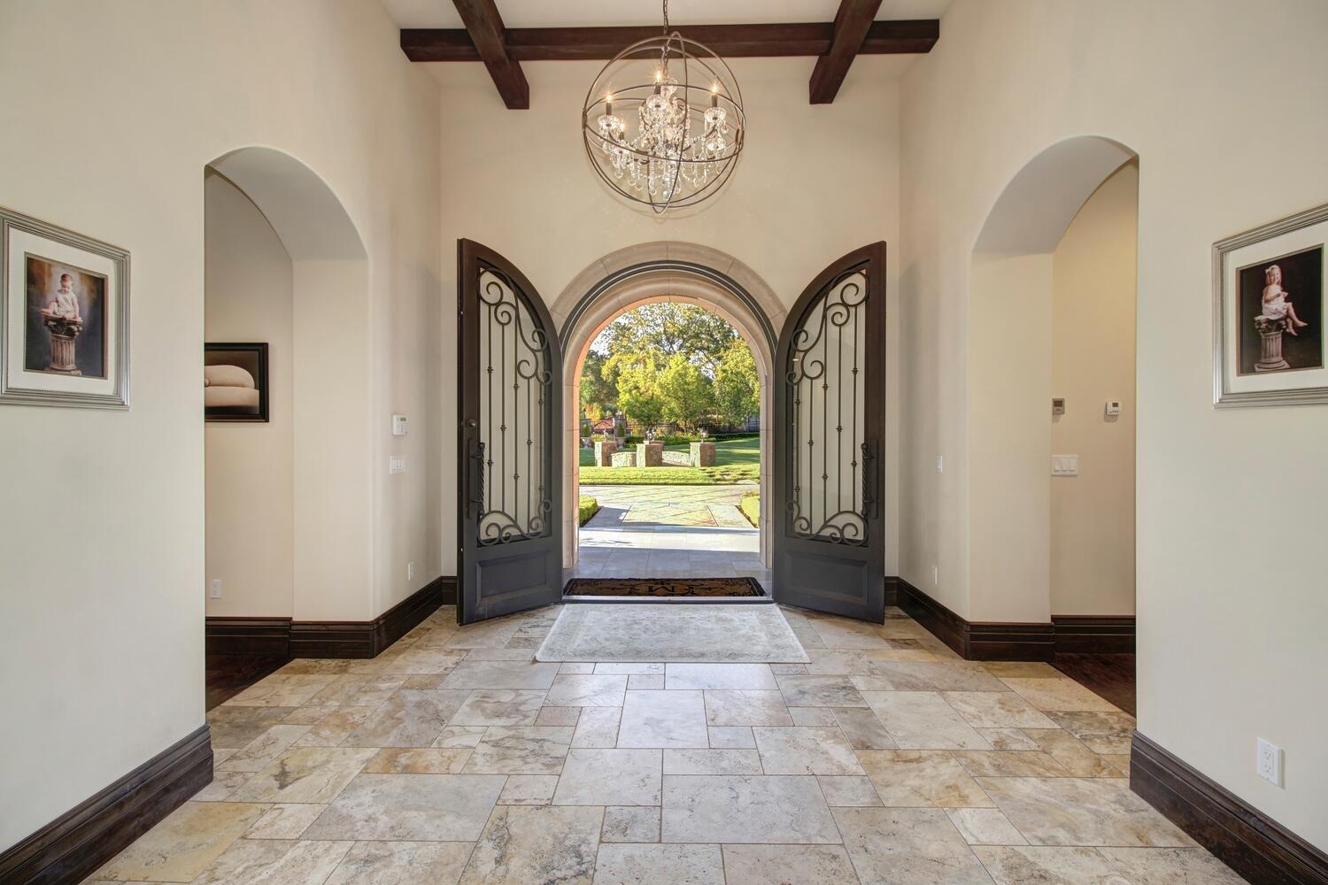 6215 Ruscada Court