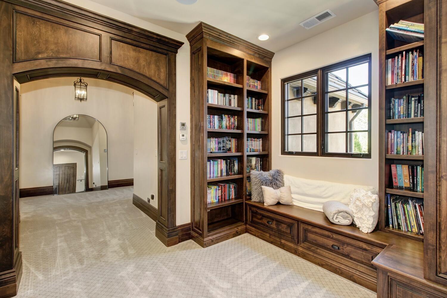 6215 Ruscada Court