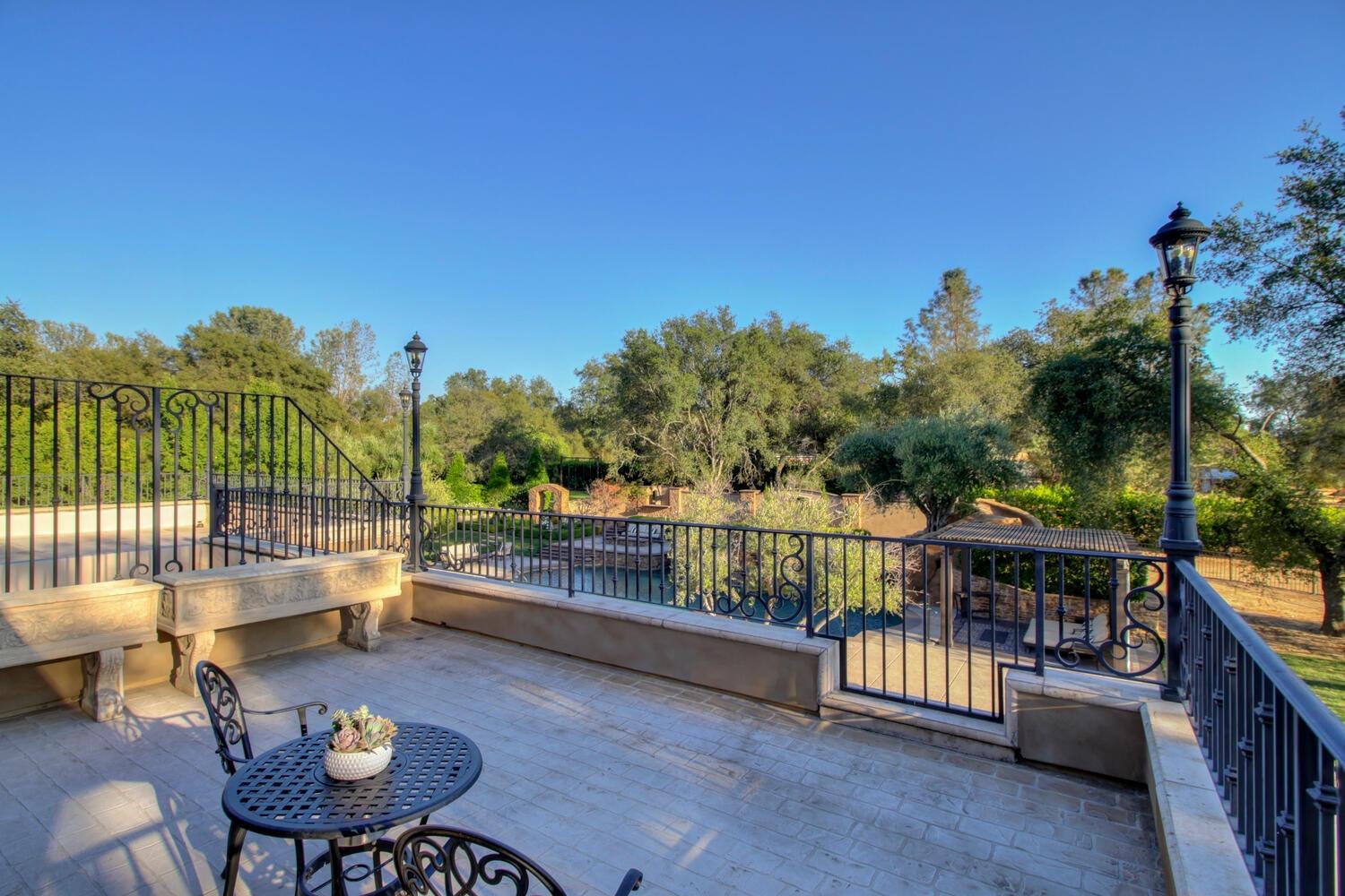 6215 Ruscada Court