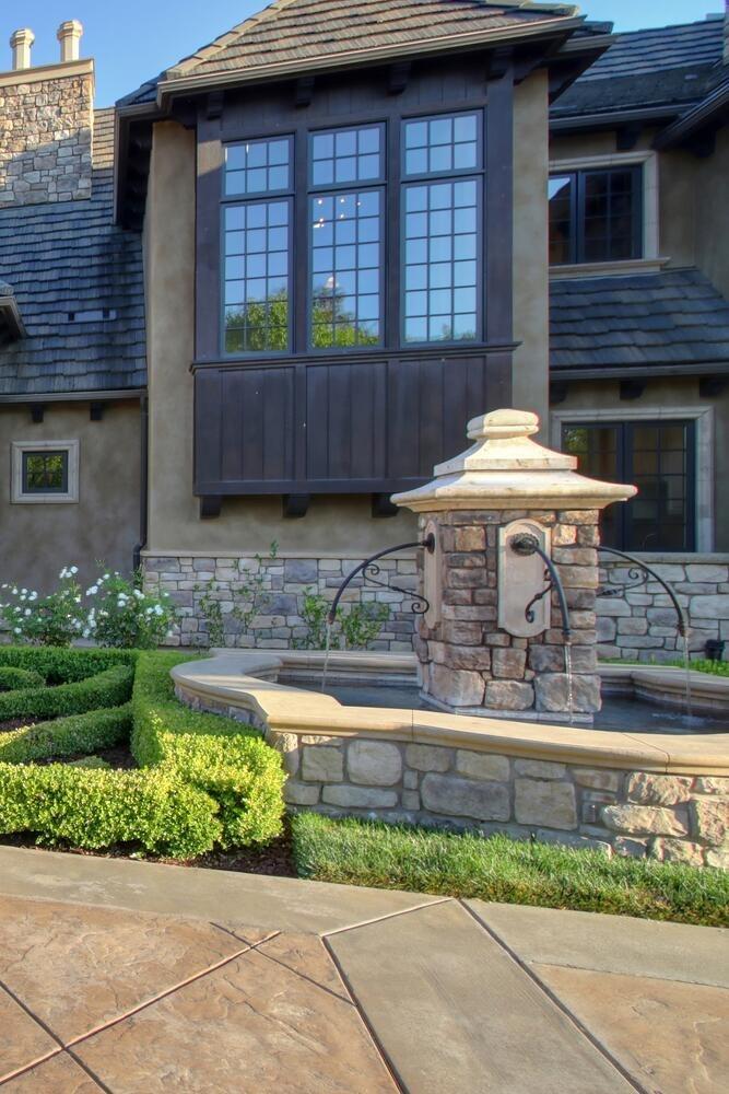 6215 Ruscada Court