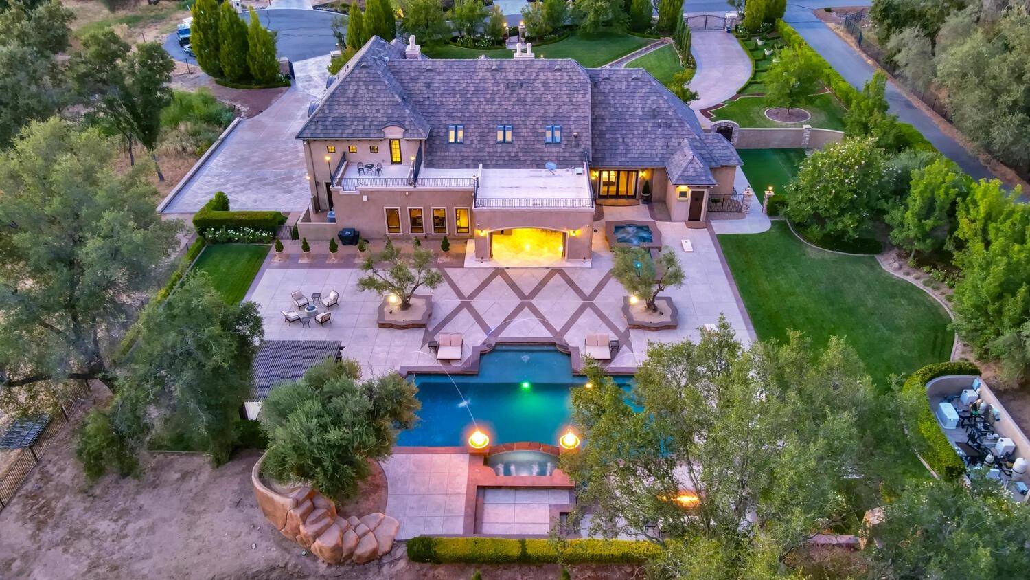 6215 Ruscada Court