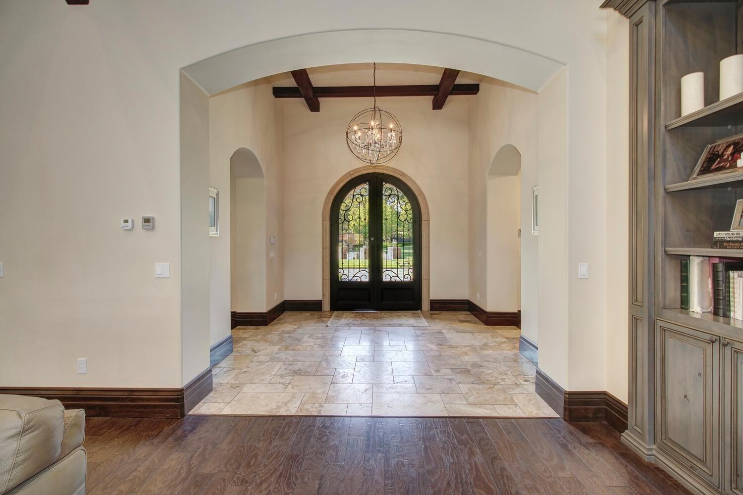 6215 Ruscada Court