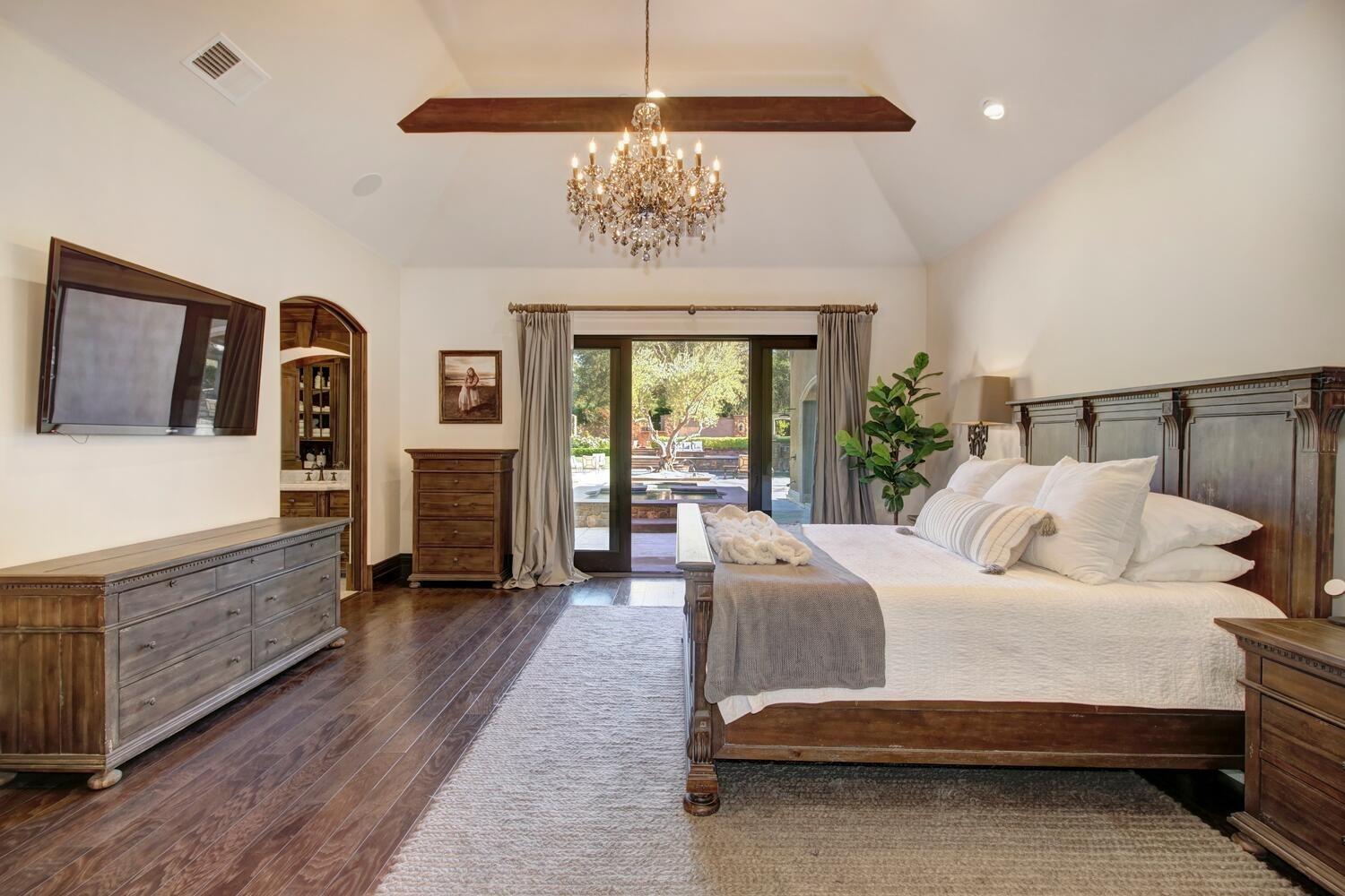 6215 Ruscada Court