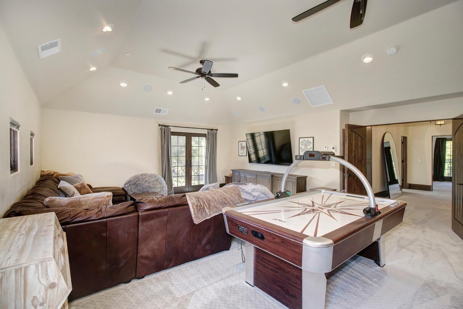 6215 Ruscada Court