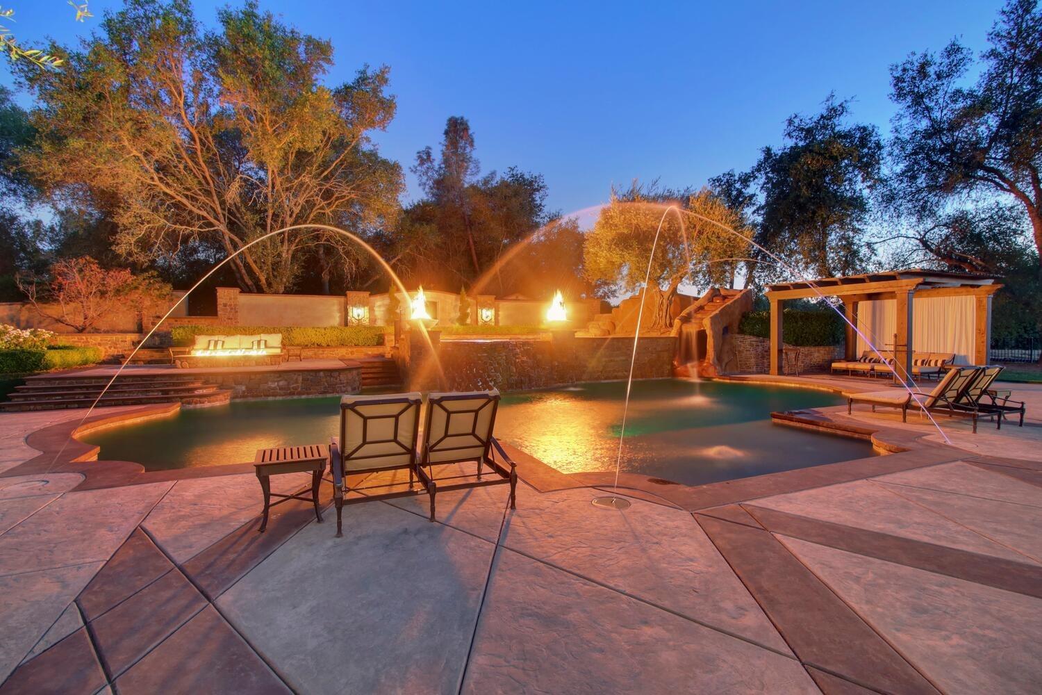 6215 Ruscada Court