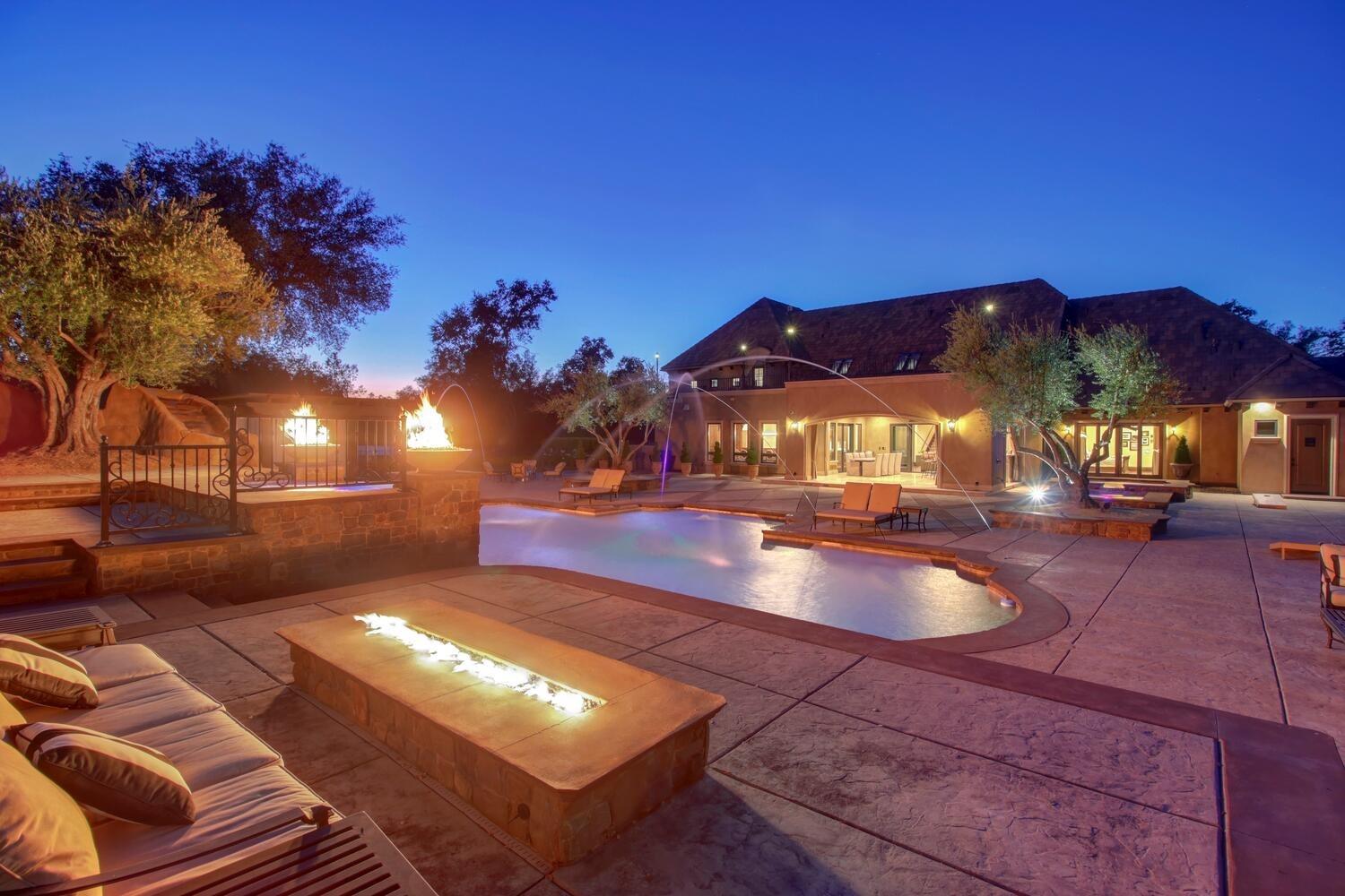 6215 Ruscada Court