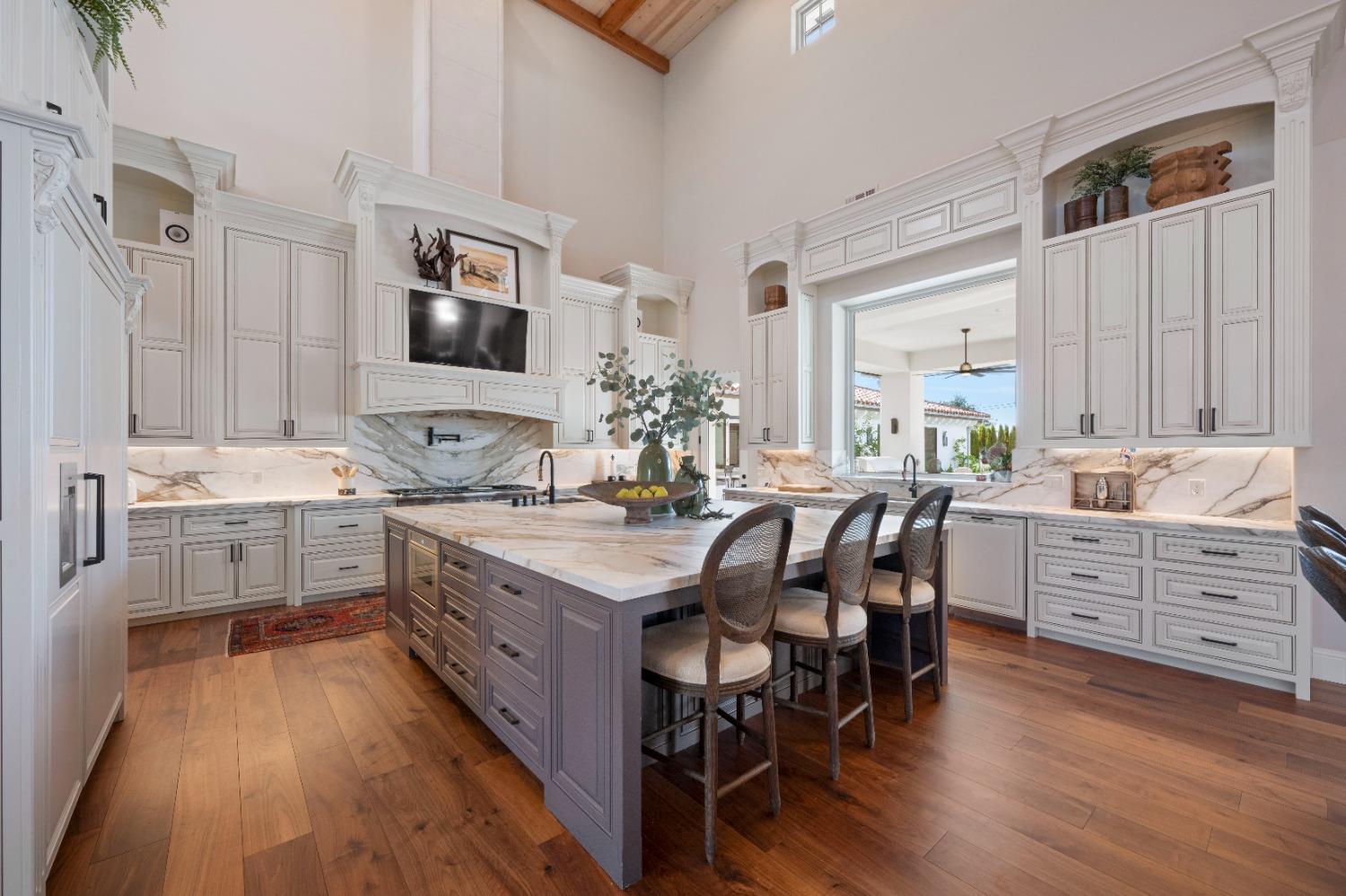 9050 Chelshire Estates Court