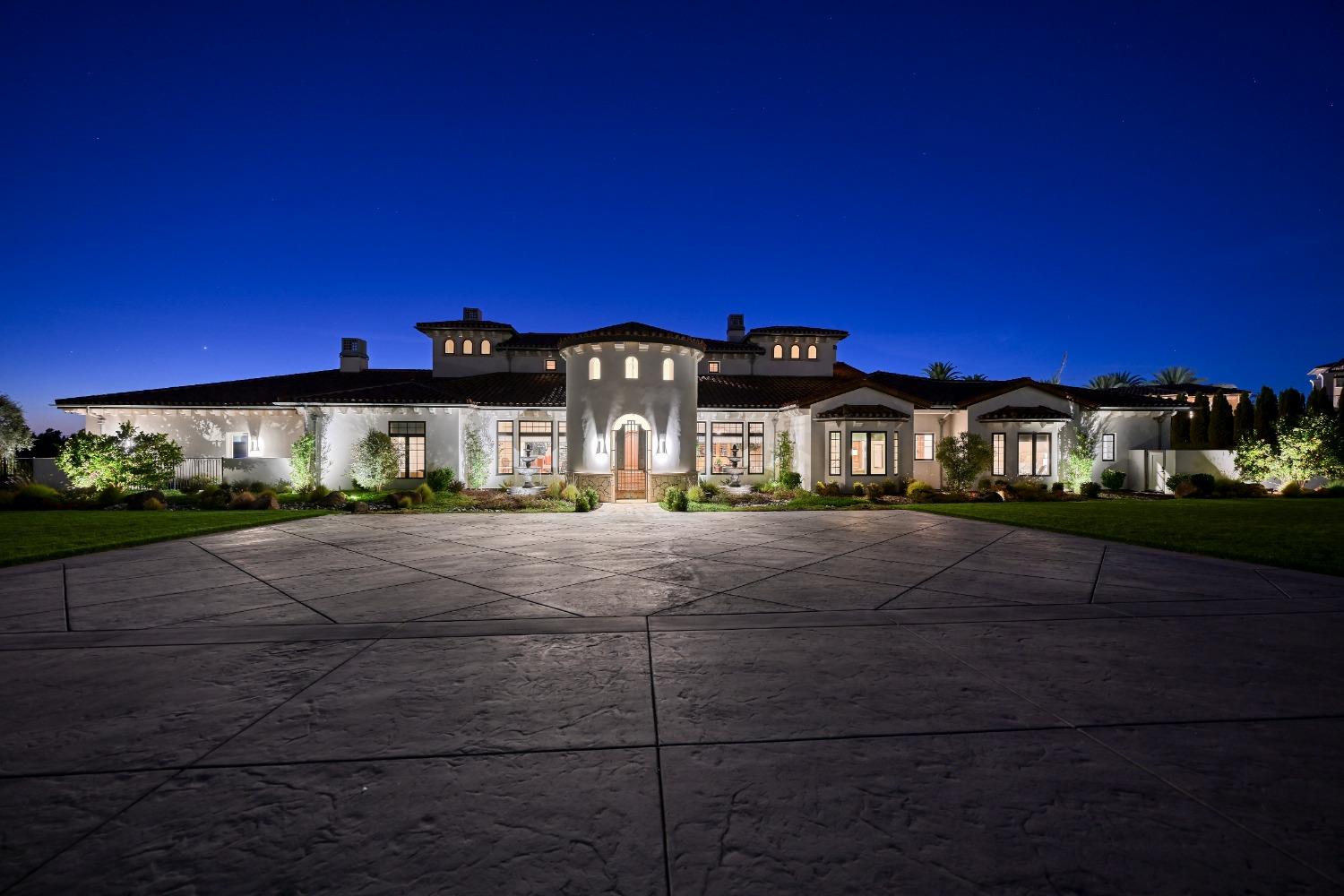 9050 Chelshire Estates Court