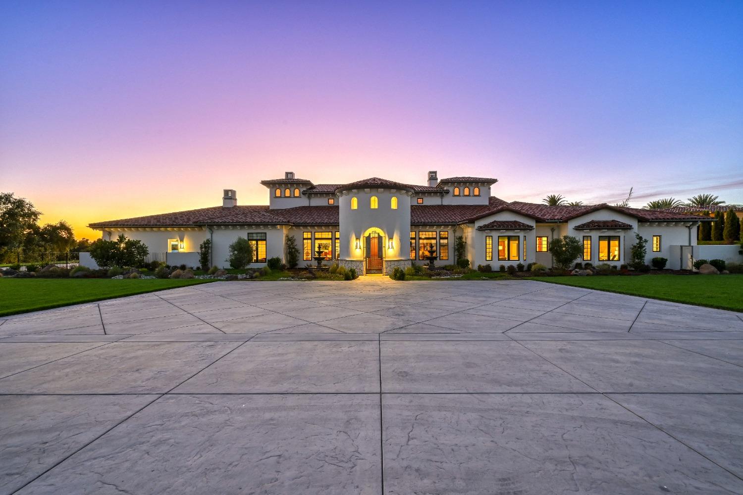 9050 Chelshire Estates Court