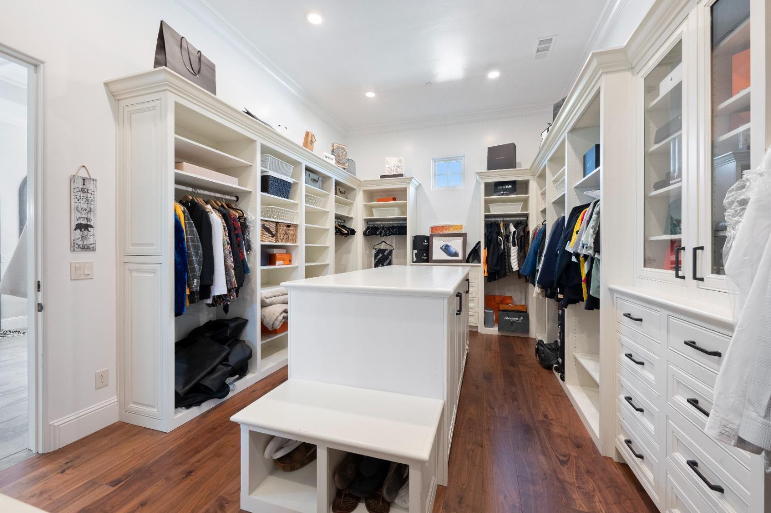 9050 Chelshire Estates Court