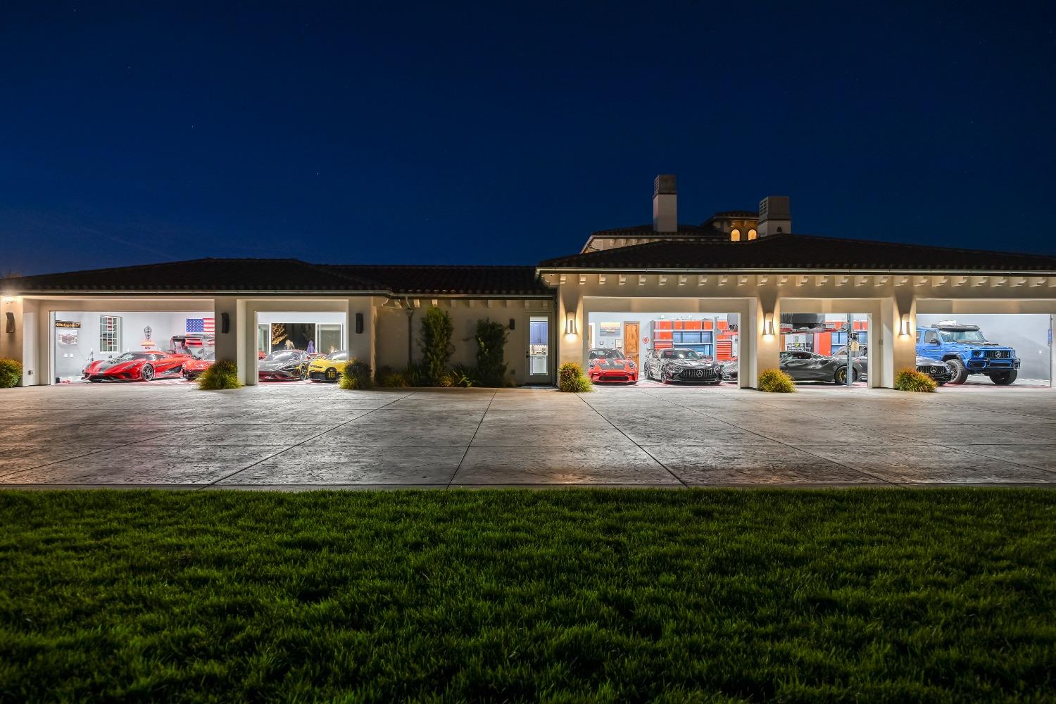 9050 Chelshire Estates Court