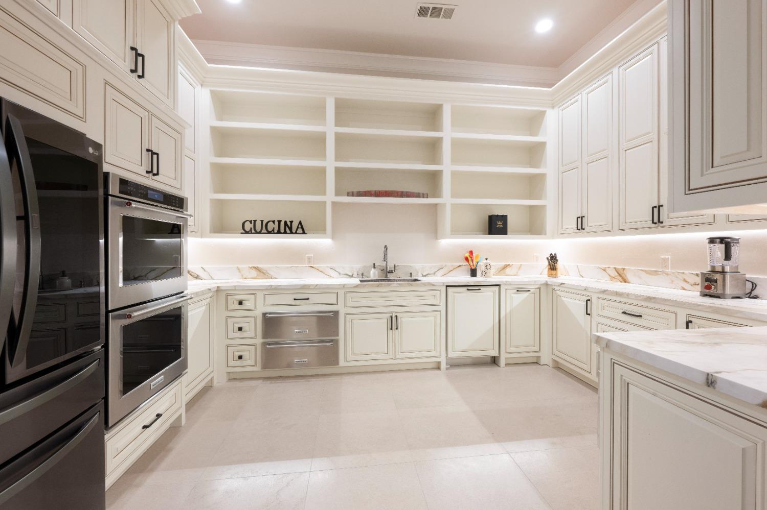 9050 Chelshire Estates Court