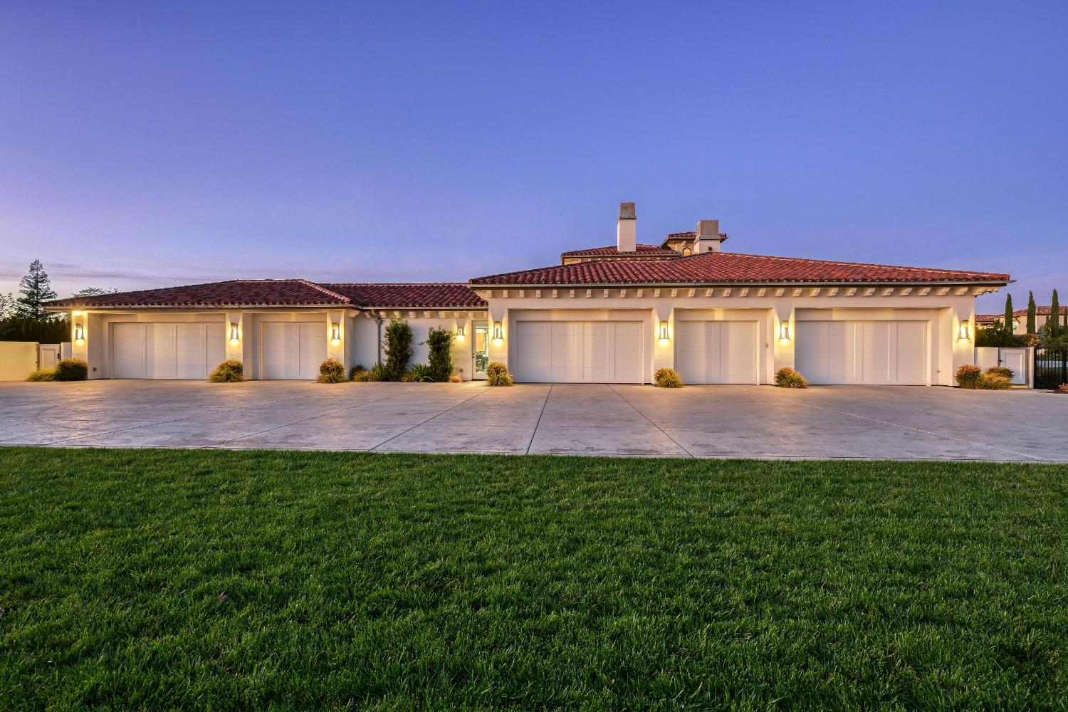 9050 Chelshire Estates Court