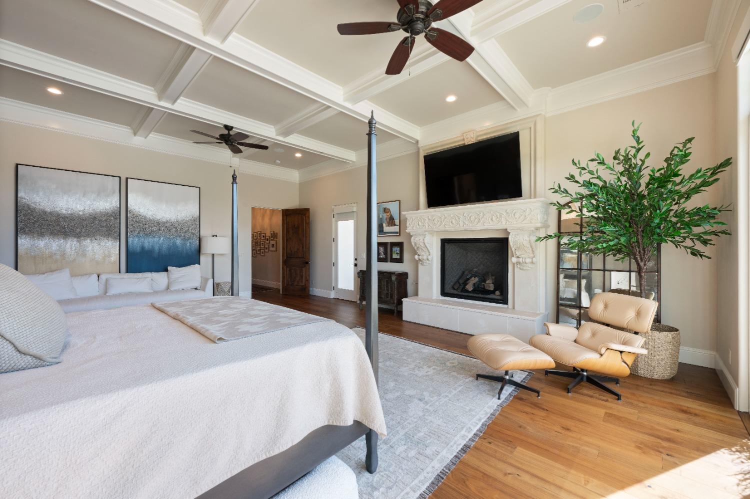 9050 Chelshire Estates Court