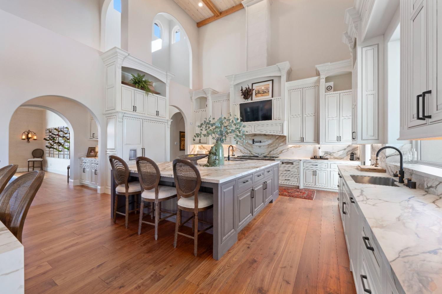 9050 Chelshire Estates Court