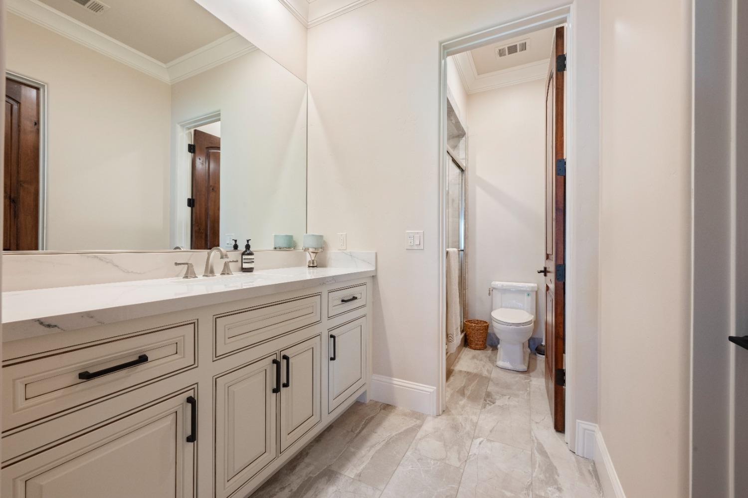 9050 Chelshire Estates Court