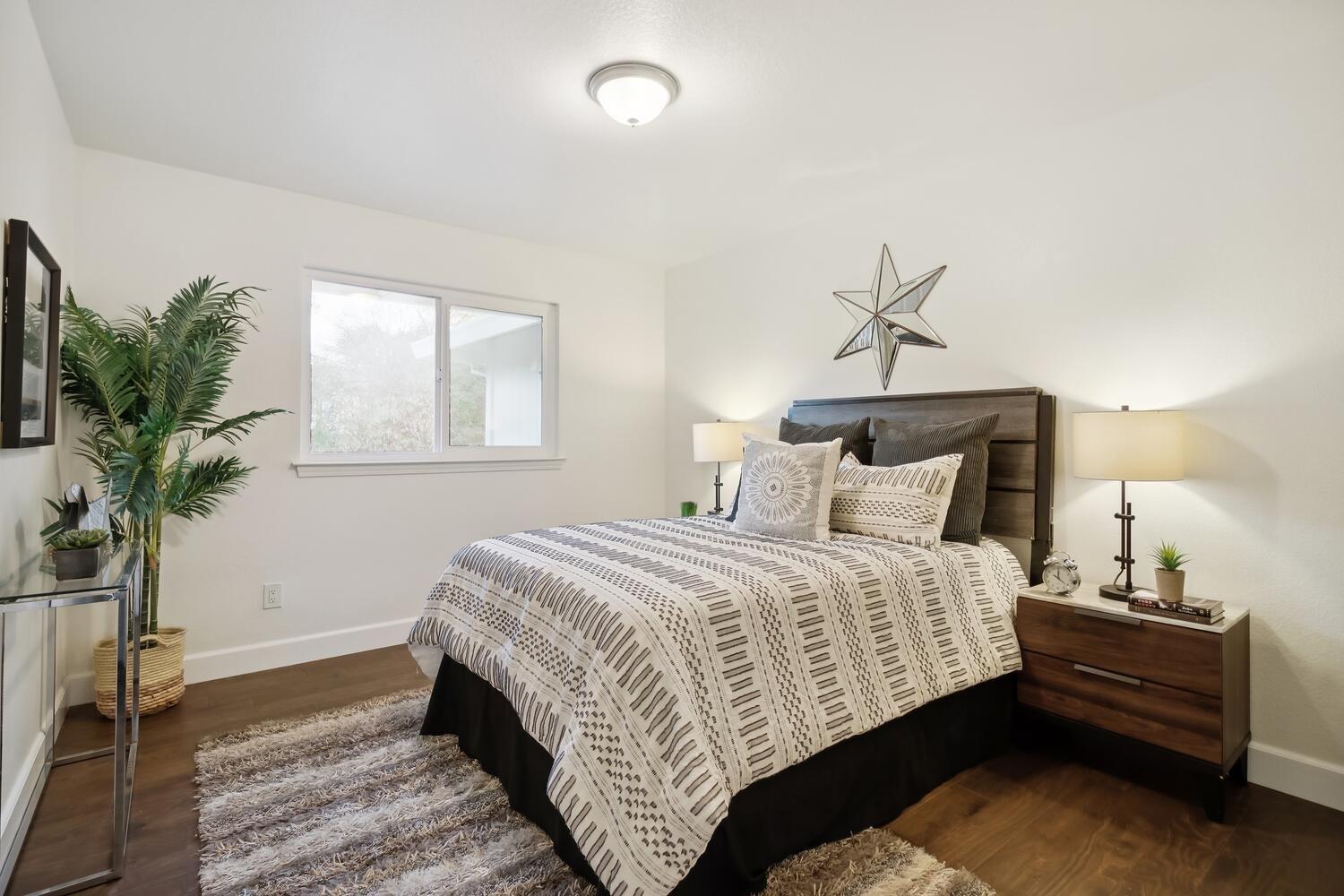 8021 Eagle View Lane