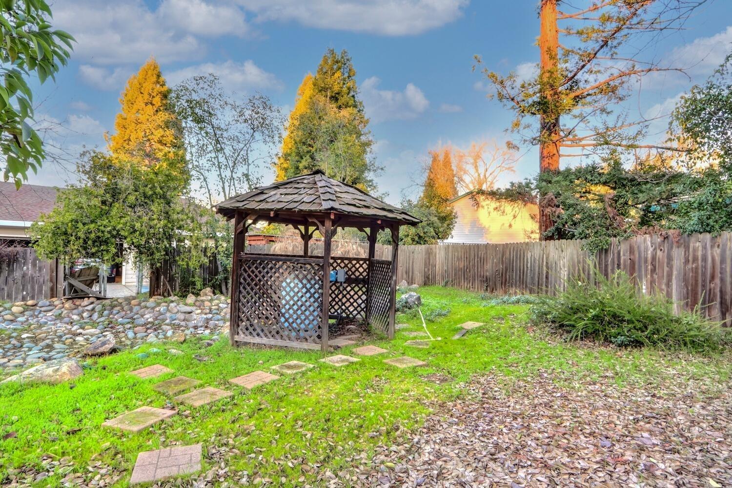 8021 Eagle View Lane