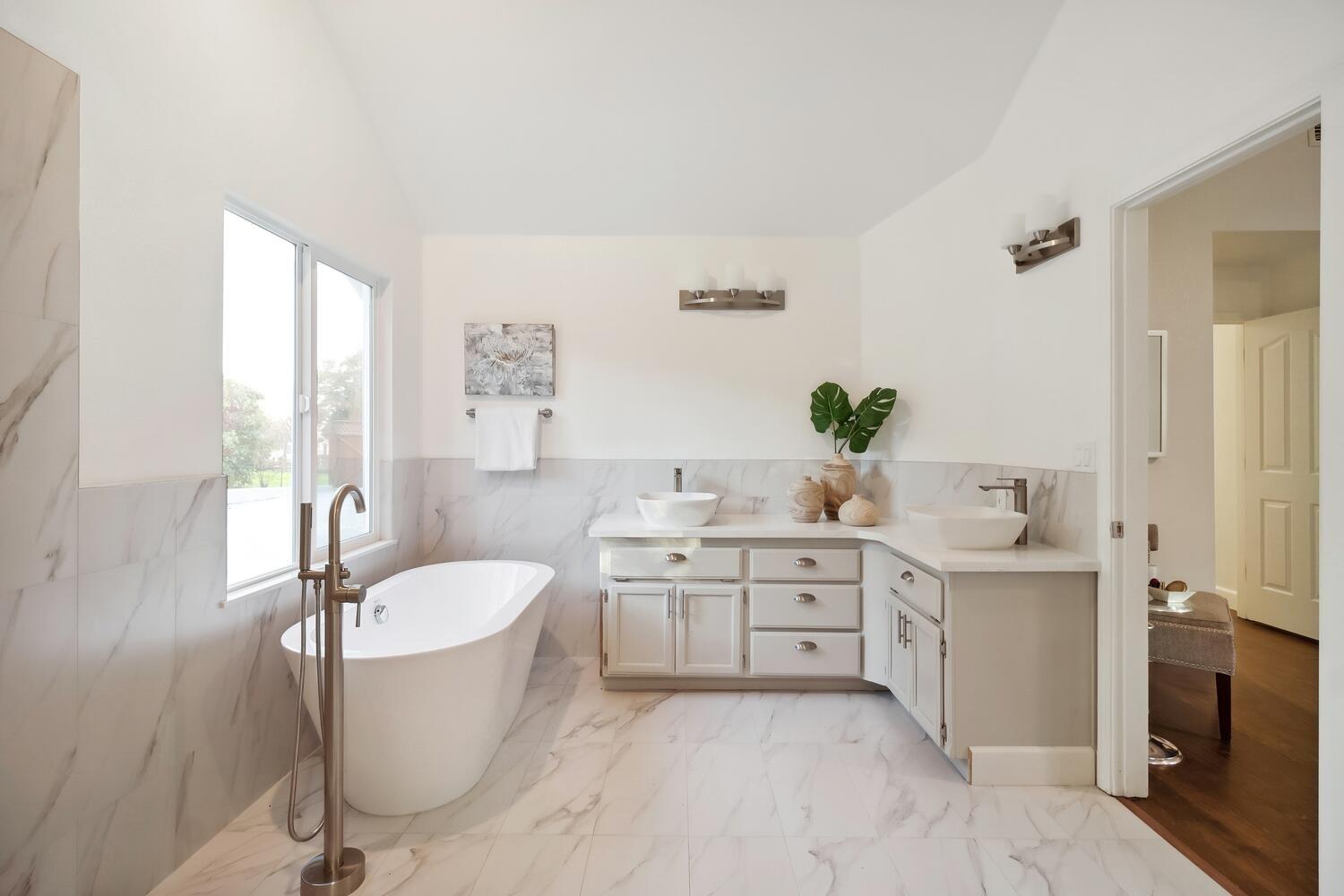 8021 Eagle View Lane