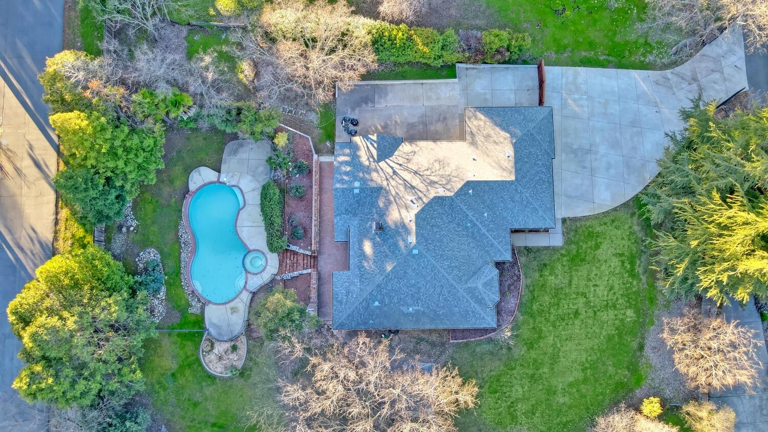 8021 Eagle View Lane