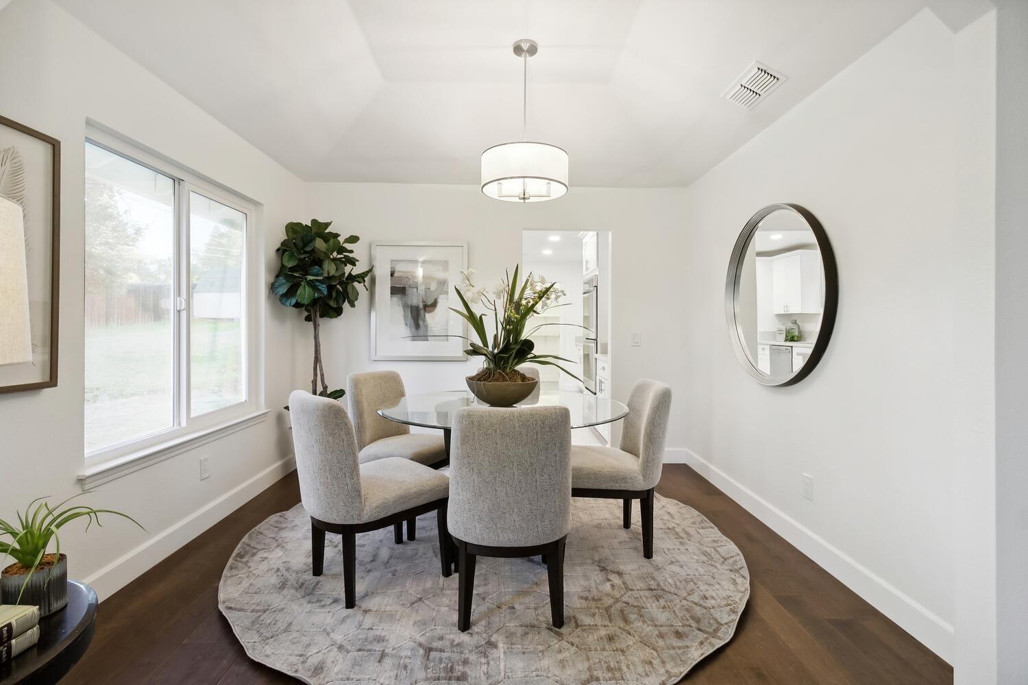 8021 Eagle View Lane