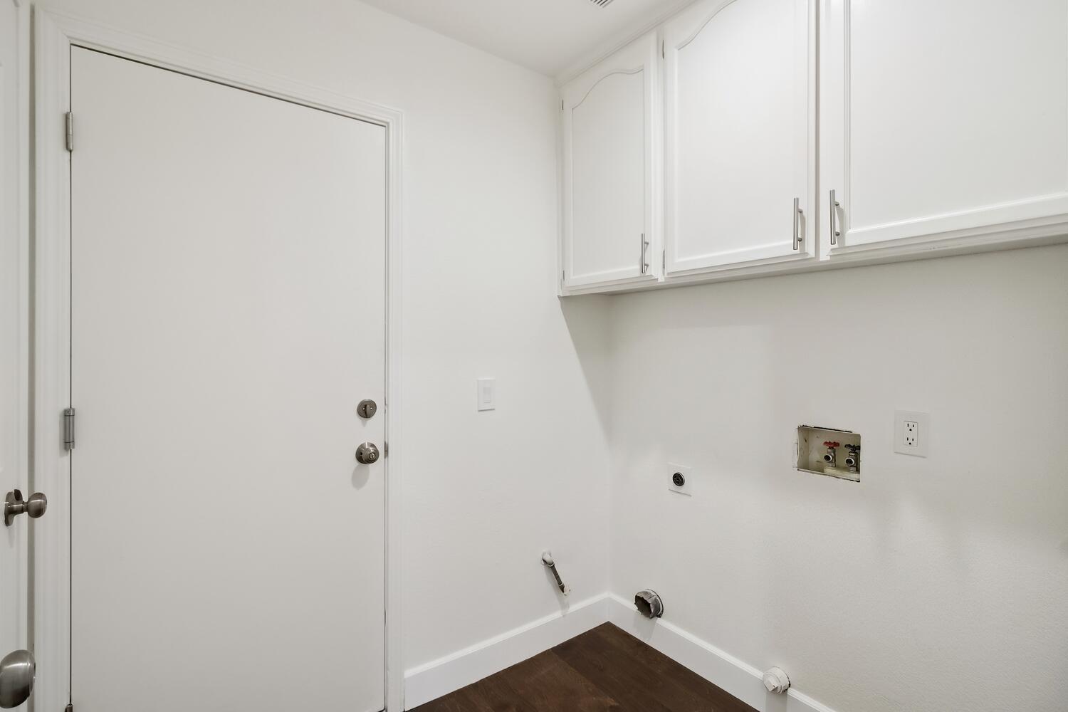 8021 Eagle View Lane