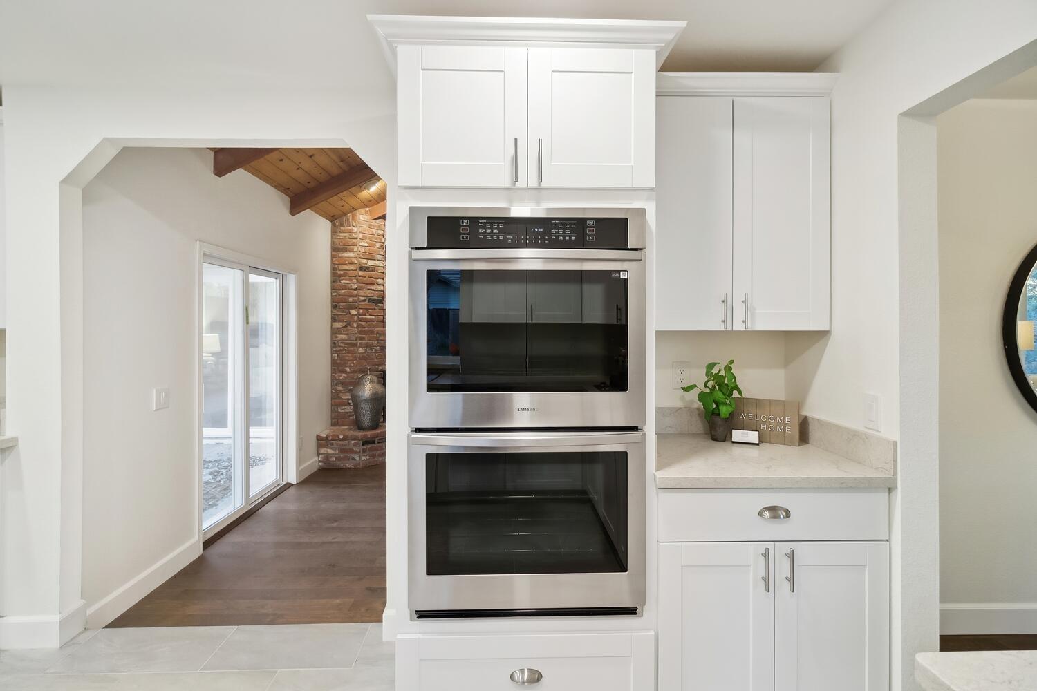 8021 Eagle View Lane