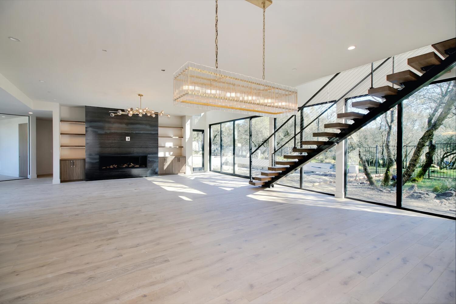 5708 Avenida Robles