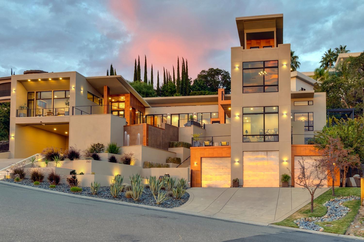 2143 Outrigger Drive