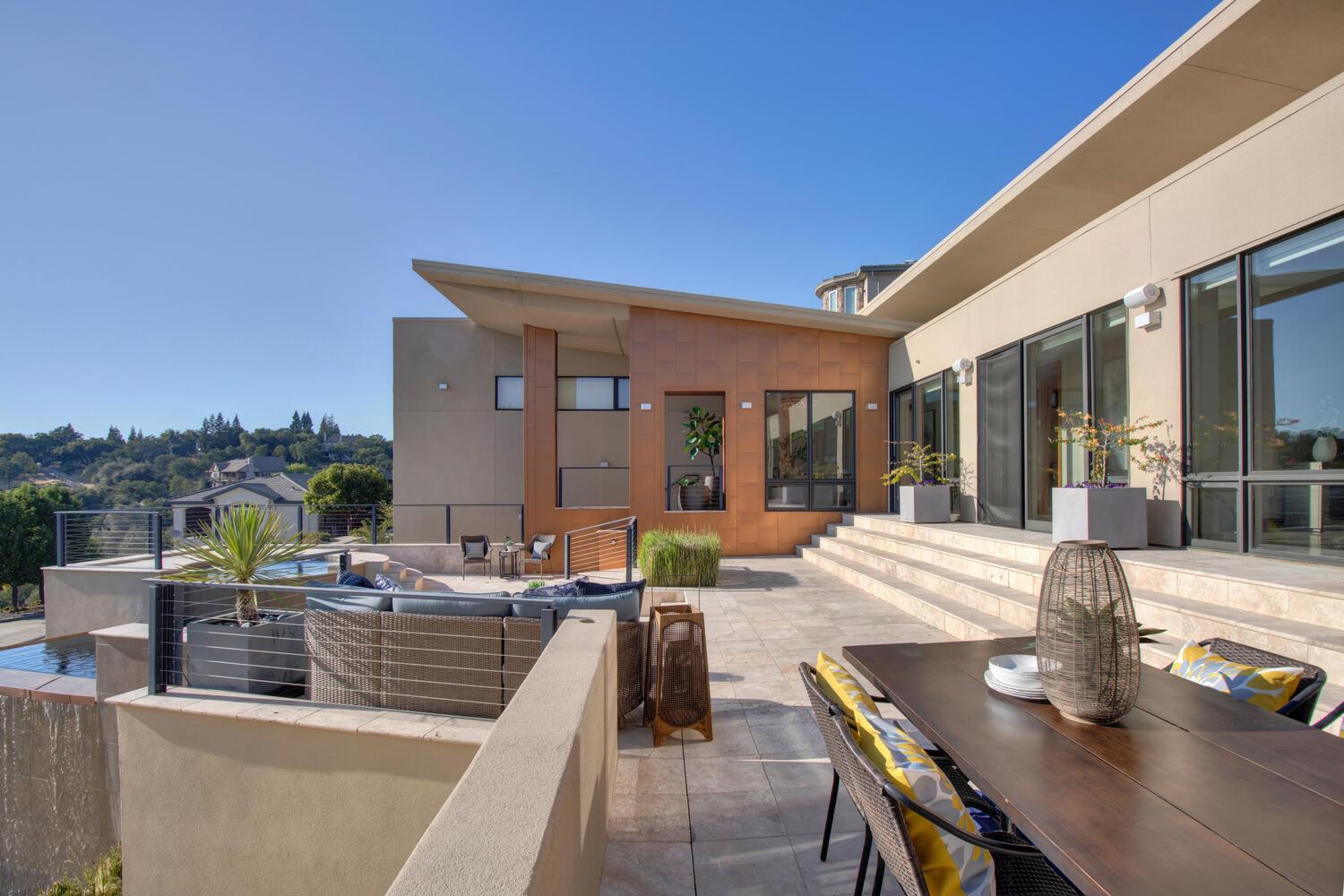 2143 Outrigger Drive