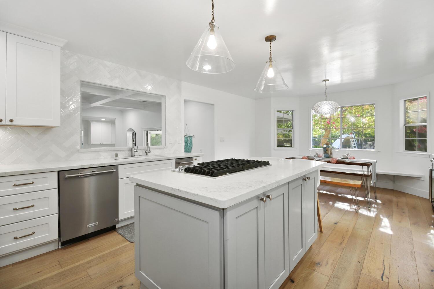 8540 Quail Oaks Drive