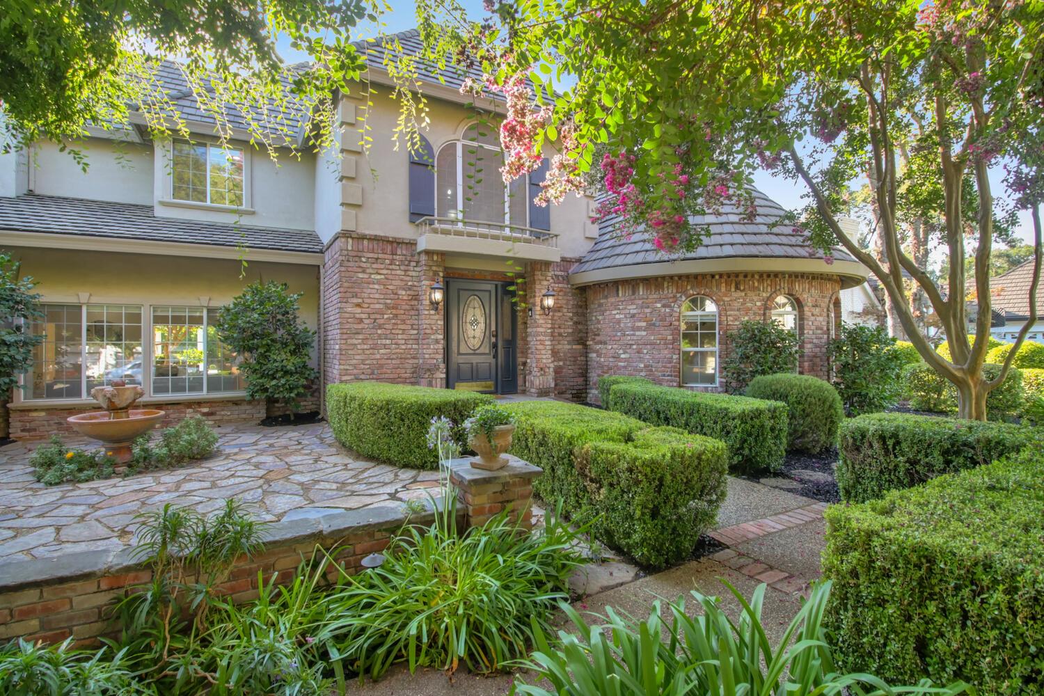 8540 Quail Oaks Drive